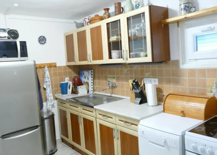 Nádor Lak